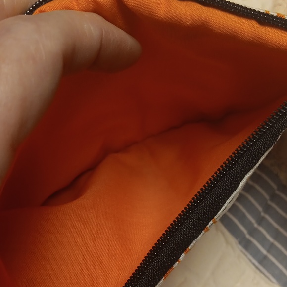 Tennessee Crossbody Purse/Phone carrier with zippered compartment. Handmade - Picture 3 of 5